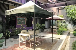 La Derra Hotel image