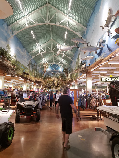 Sporting Goods Store «Bass Pro Shops», reviews and photos, 10501 Palm River Rd, Tampa, FL 33619, USA