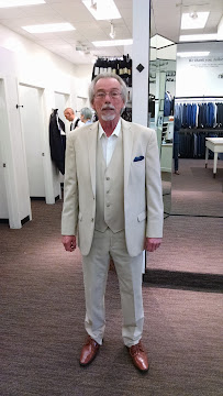 Men's Wearhouse - Photo 4 - Car repair in Cheektowaga, NY, Buffalo