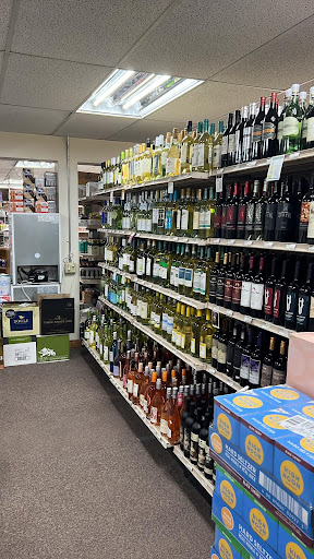 Liquor Store «Granby Package Store», reviews and photos, 496 Salmon Brook St, Granby, CT 06035, USA