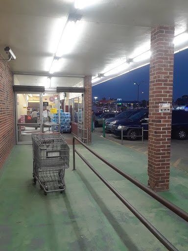 Grocery Store «Bravo Supermarkets», reviews and photos, 4031 Palm Beach Blvd, Fort Myers, FL 33916, USA