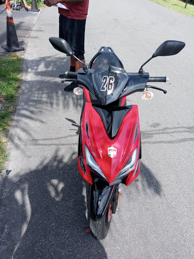 Scooter Rental Service «Hot Scooter Rental & Bicycles», reviews and photos, 2910 E Sunrise Blvd, Fort Lauderdale, FL 33304, USA