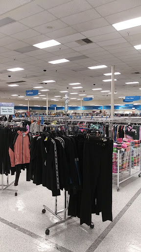 Clothing Store «Ross Dress for Less», reviews and photos, 26558 Bouquet Canyon Rd, Saugus, CA 91350, USA