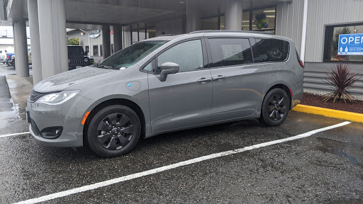 Car Dealer «Enumclaw Chrysler Jeep Dodge», reviews and photos, 726 Roosevelt Ave, Enumclaw, WA 98022, USA