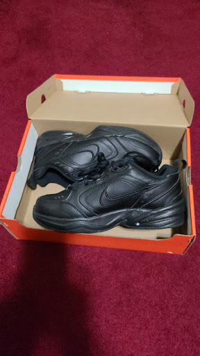 Shoe Store «DSW Designer Shoe Warehouse», reviews and photos, 400 S State Rd, Springfield, PA 19064, USA