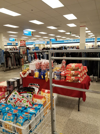 Clothing Store «Ross Dress for Less», reviews and photos, 1316 Butterfield Rd, Downers Grove, IL 60515, USA