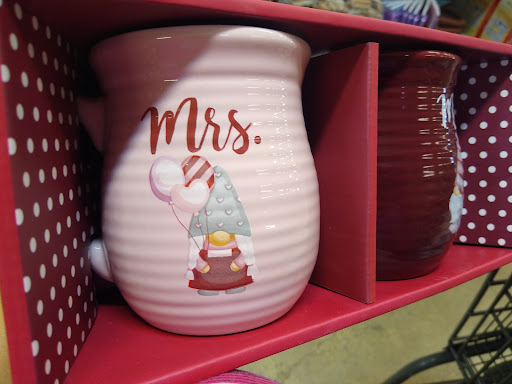 Discount Store «Bargain Hunt», reviews and photos, 821 S James Campbell Blvd, Columbia, TN 38401, USA