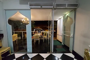 Ya Habïb Restaurante Árabe image