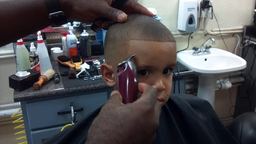 Barber Shop «Jazzy Cuts Lake City», reviews and photos, 542 N Marion Ave, Lake City, FL 32055, USA