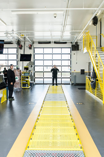 Auto Body Shop «LOF-Xpress Oil Change - Ames», reviews and photos, 520 S Duff Ave, Ames, IA 50010, USA