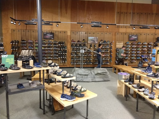 Camping Store «REI», reviews and photos, 12218 E Foothill Blvd, Rancho Cucamonga, CA 91739, USA