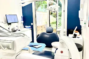 Dentiste - Dr Mariana Rosales image