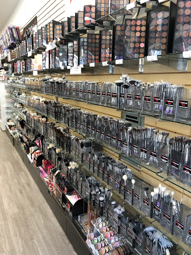 Beauty Supply Store «Optima Beauty Supply», reviews and photos, 84-15 Roosevelt Ave, Jackson Heights, NY 11372, USA