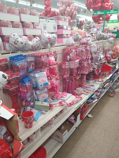 Dollar Store «Dollar Tree», reviews and photos, 14700 Crenshaw Blvd, Gardena, CA 90249, USA