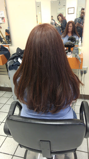 Hair Salon «Famous Hair», reviews and photos, 520 Folly Rd a, Charleston, SC 29412, USA
