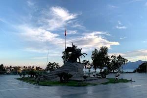 Monumento a Mustafa Kemal Atatürk image