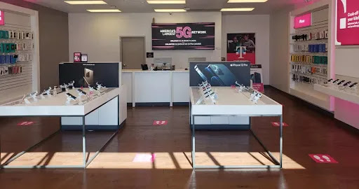 Cell Phone Store «T-Mobile», reviews and photos, 25 City Ave, Bala Cynwyd, PA 19004, USA