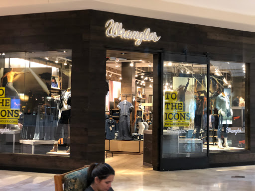 Wrangler, 8405 Park Meadows Center Dr #1075, Lone Tree, CO 80124, USA, 