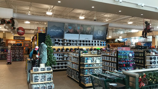 Sporting Goods Store «SCHEELS», reviews and photos, 6503 W 135th St, Overland Park, KS 66223, USA