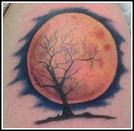 Explore cool sister tattoo ideas, creative tattoo ideas in Fort Myers, available at Tiger Lotus Tattoo and Piercing