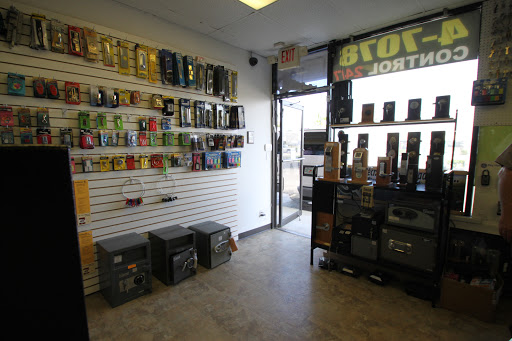 Locksmith «Smiley Locksmith», reviews and photos, 30 E Oakland Park Blvd, Wilton Manors, FL 33334, USA
