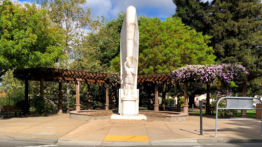 Statue of the Portuguese Immigrant