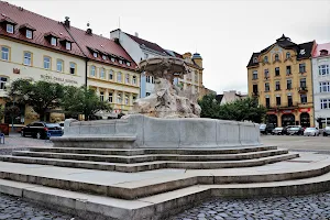 Kašna na Masarykově náměstí image