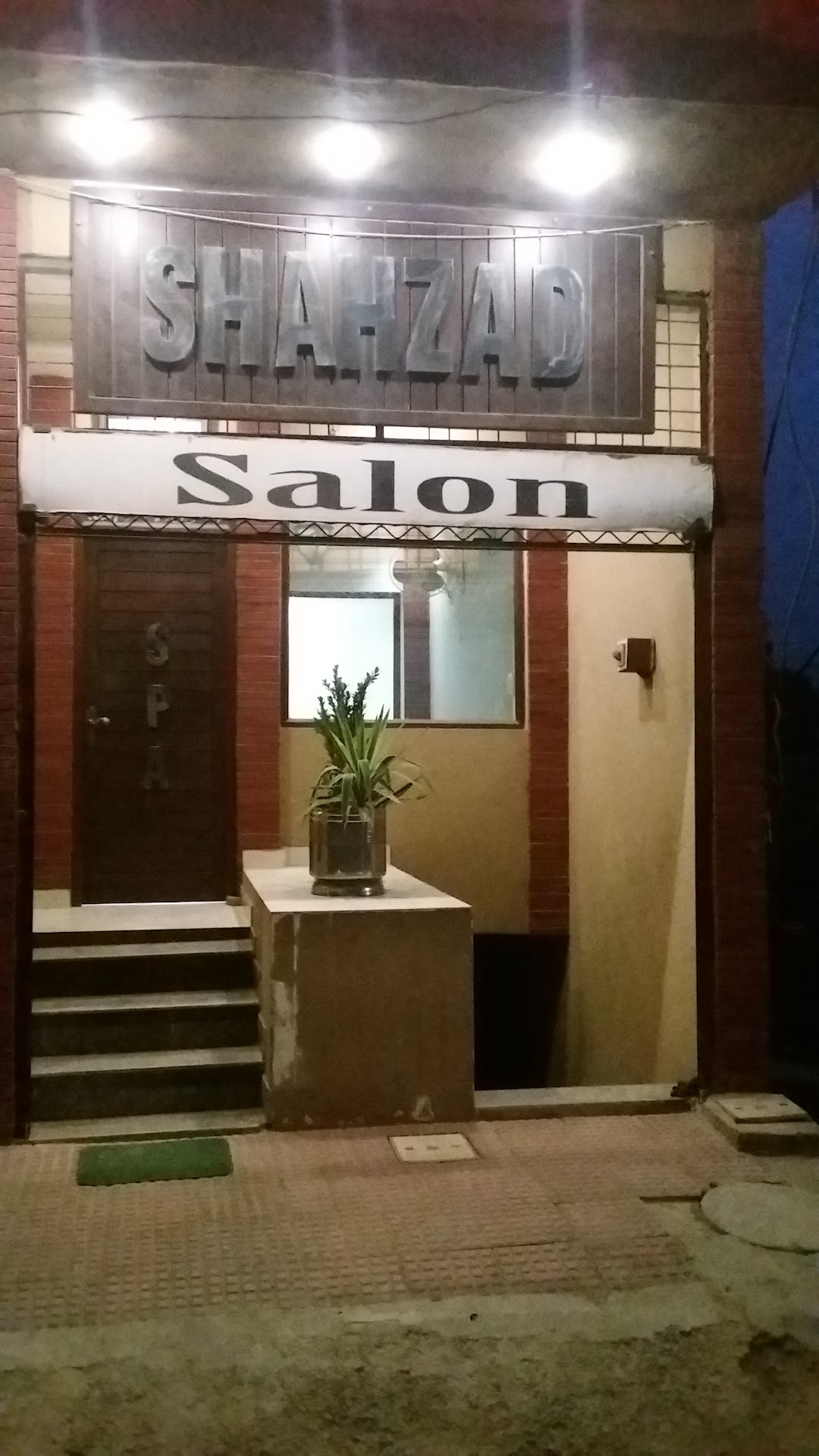 Shahzad Salon