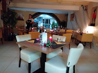 Atmosphère du Restaurant La Farandole du goût - Embrun - n°2