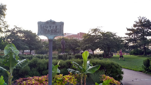 Park «Lytle Park», reviews and photos, 501 E 4th St, Cincinnati, OH 45202, USA