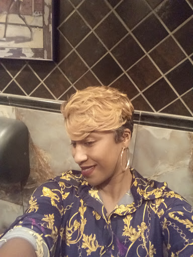 Beauty Salon «CHOP SHOP SALON», reviews and photos, 29827 W Nine Mile Rd, Farmington Hills, MI 48336, USA