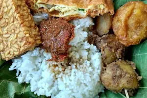 Nasi Jamblang Nok Titi Bapuk image