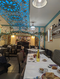 Atmosphère du Restaurant halal Dar Zamen Montreuil - n°9