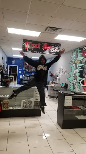 Tattoo Shop «Phat Boys Tattoos & Body Piercings», reviews and photos, 6640 Southwest Fwy A, Houston, TX 77074, USA