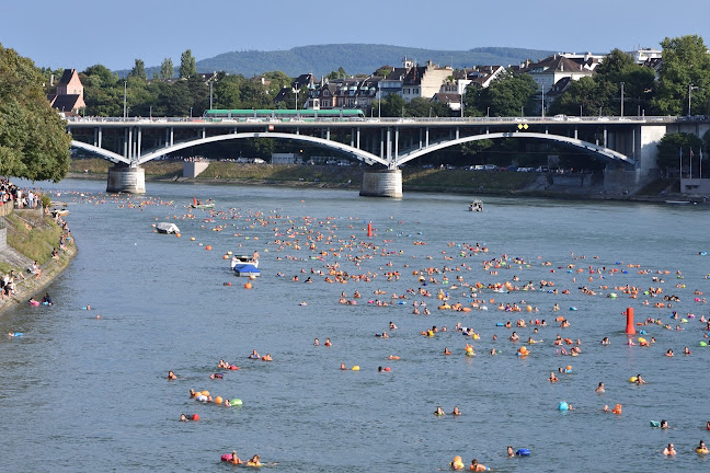 Kommentare und Rezensionen über Rheinschwimmen