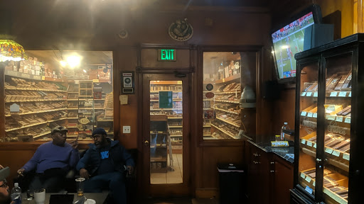 Tobacco Shop «Cross Street Tobacco», reviews and photos, 1103 Light St, Baltimore, MD 21230, USA