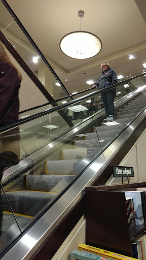 Book Store «Barnes & Noble Booksellers Clackamas Town Ctr Mall», reviews and photos, 12000 SE 82nd Ave, Portland, OR 97086, USA