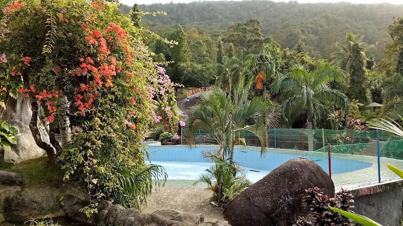 Air Terjun GUNUNG HIU