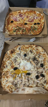 Pizza du Pizzas à emporter Kiosque à Pizzas de l'Arbresle - n°13