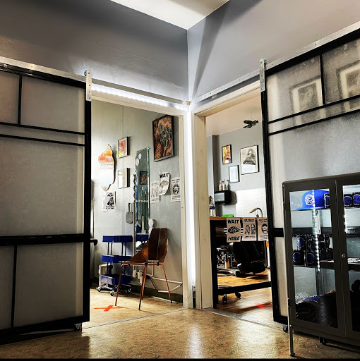 Tattoo Shop «Art With a Point», reviews and photos, 711 W Lake St, Minneapolis, MN 55408, USA