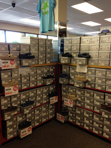 Shoe Store «Shoe Station», reviews and photos, 6601 N Davis Hwy, Pensacola, FL 32504, USA
