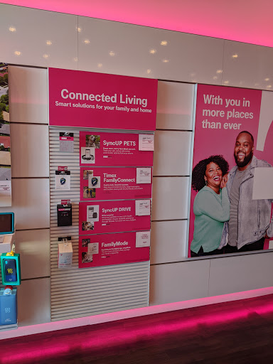 Cell Phone Store «T-Mobile», reviews and photos, 2837 Park Ave, Tustin, CA 92782, USA