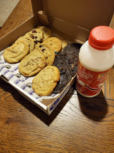 Cookie Shop «Insomnia Cookies», reviews and photos, 2209 N High St, Columbus, OH 43201, USA