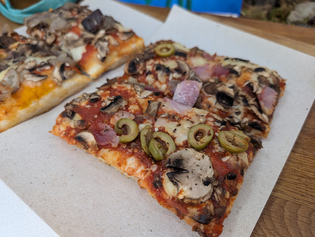 Pizzeria Amo - Ресторант