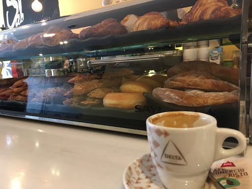 Información y opiniones sobre El Llit Bar de Sabadell