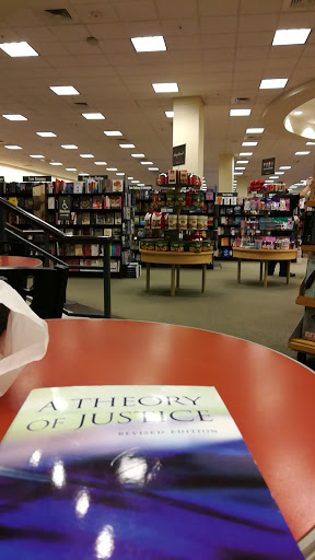 Book Store «Barnes & Noble», reviews and photos, 230 Main St, White Plains, NY 10601, USA