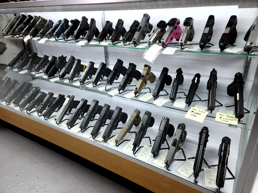 Sporting Goods Store «Buck Shot Sporting Goods», reviews and photos, 1606 IN-38, New Castle, IN 47362, USA