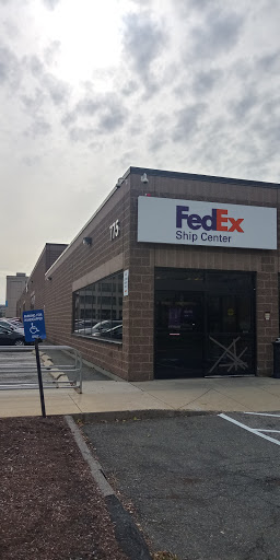 Shipping and Mailing Service «FedEx Ship Center», reviews and photos, 775 Summer St, South Boston, MA 02127, USA