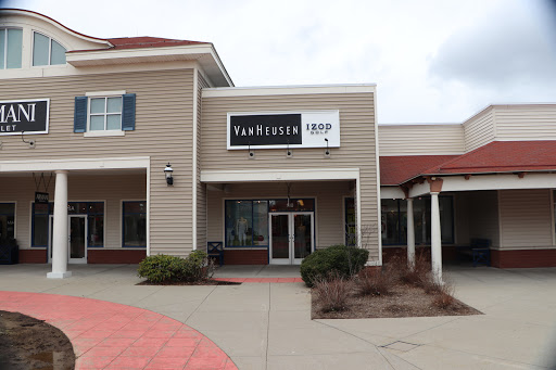 Clothing Store «Van Heusen», reviews and photos, 1 Outlet Blvd, Wrentham, MA 02093, USA