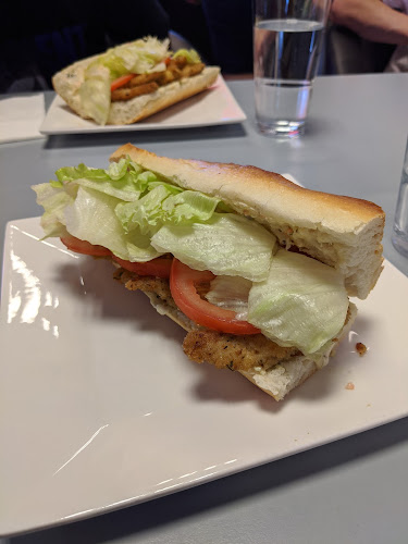 Rezensionen über Kiosque Snack Bar Des Tattes D'Oie in Nyon - Bar